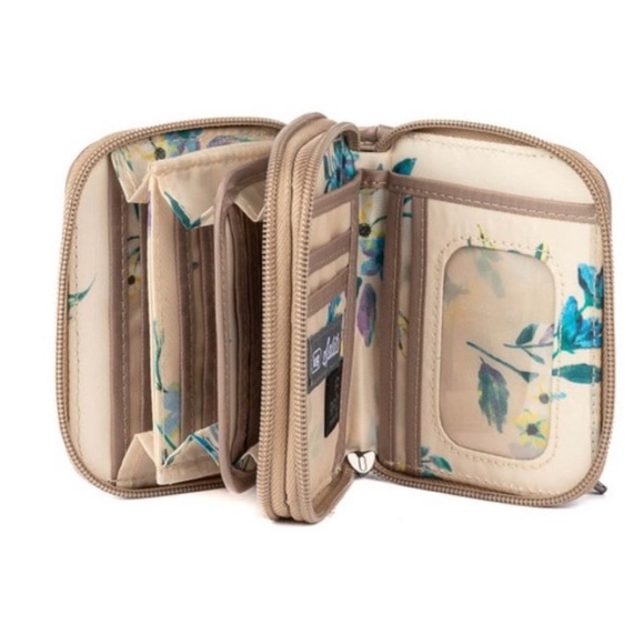 Lug Splits Compact RFID Wallet NWT Contemporary Midnight Black - Picture 10 of 10